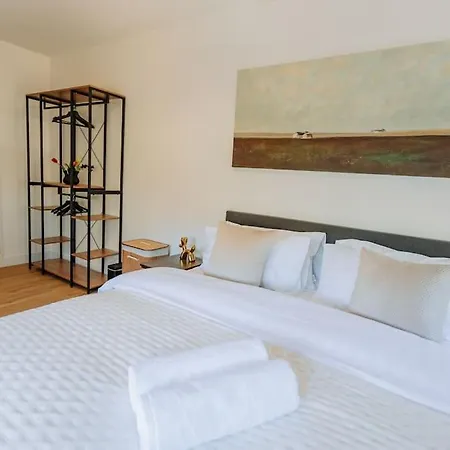Brand New Bright & Luxurious In Amsterdam! וילה *