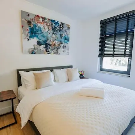 Brand New Bright & Luxurious In Amsterdam! וילה *
