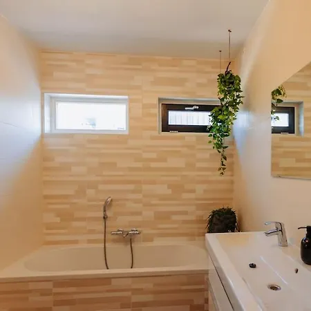 Brand New Bright & Luxurious In Amsterdam! * אמסטרדם