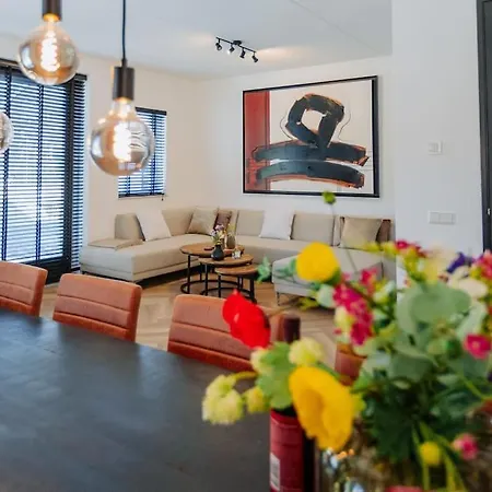 Вилла Brand New Bright & Luxurious In Amsterdam!