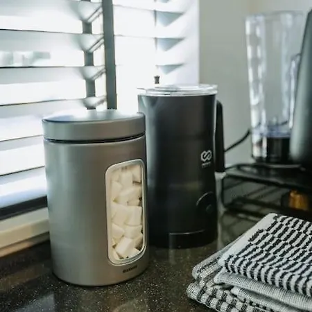 Vila Brand New Bright & Luxurious In Amsterdam!