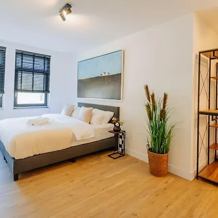 Brand New Bright & Luxurious In Amsterdam! *