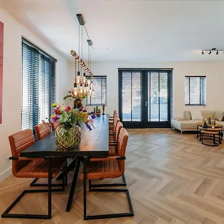 Вилла Brand New Bright & Luxurious In Amsterdam! Амстердам