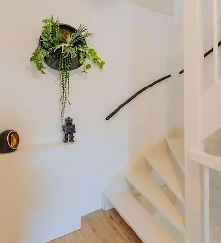 Brand New Bright & Luxurious In Amsterdam!