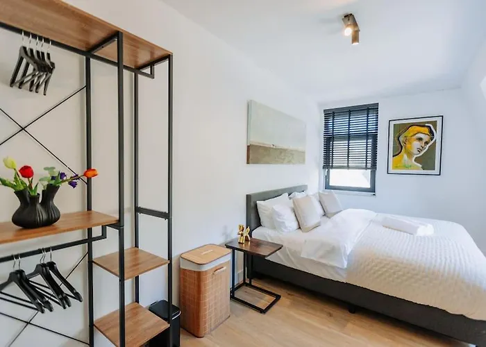 Brand New Bright & Luxurious In Amsterdam! *