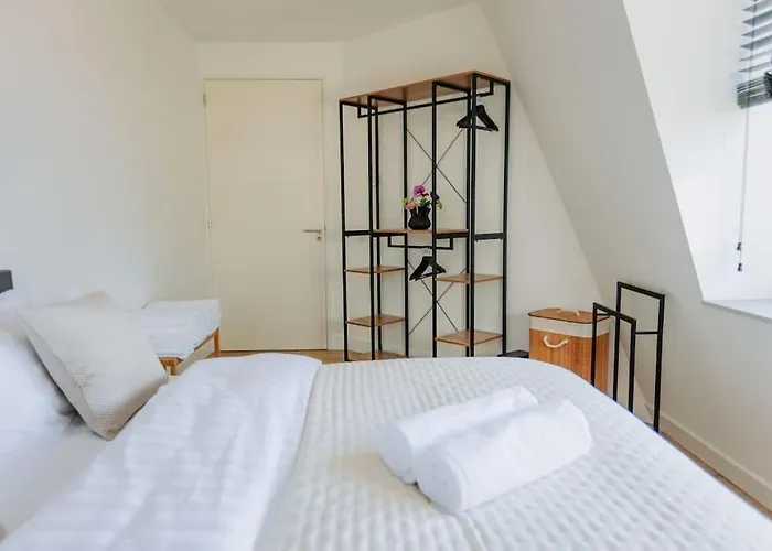 Brand New Bright & Luxurious In Amsterdam!