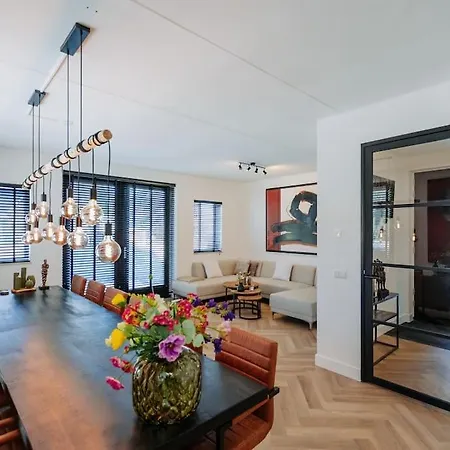 Villa Brand New Bright & Luxurious In Amsterdam! Amszterdam