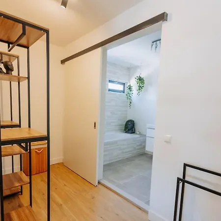 Brand New Bright & Luxurious In Amsterdam! * Amszterdam