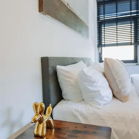 Brand New Bright & Luxurious In Amsterdam! * Amszterdam