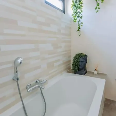 Brand New Bright & Luxurious In Amsterdam! Amszterdam