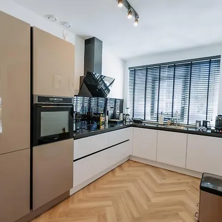 Brand New Bright & Luxurious In Amsterdam! * Amszterdam