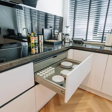 Brand New Bright & Luxurious In Amsterdam! * Amszterdam