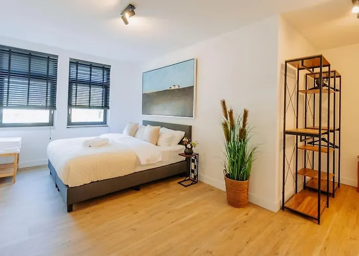 Brand New Bright & Luxurious In Amsterdam! *